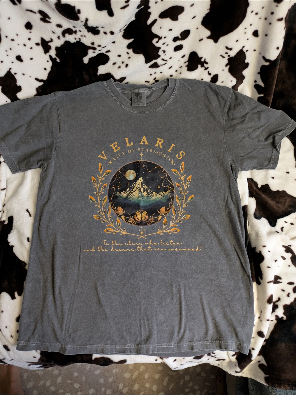 ACOTAR Velaris Graphic Tee - Gray with Gold